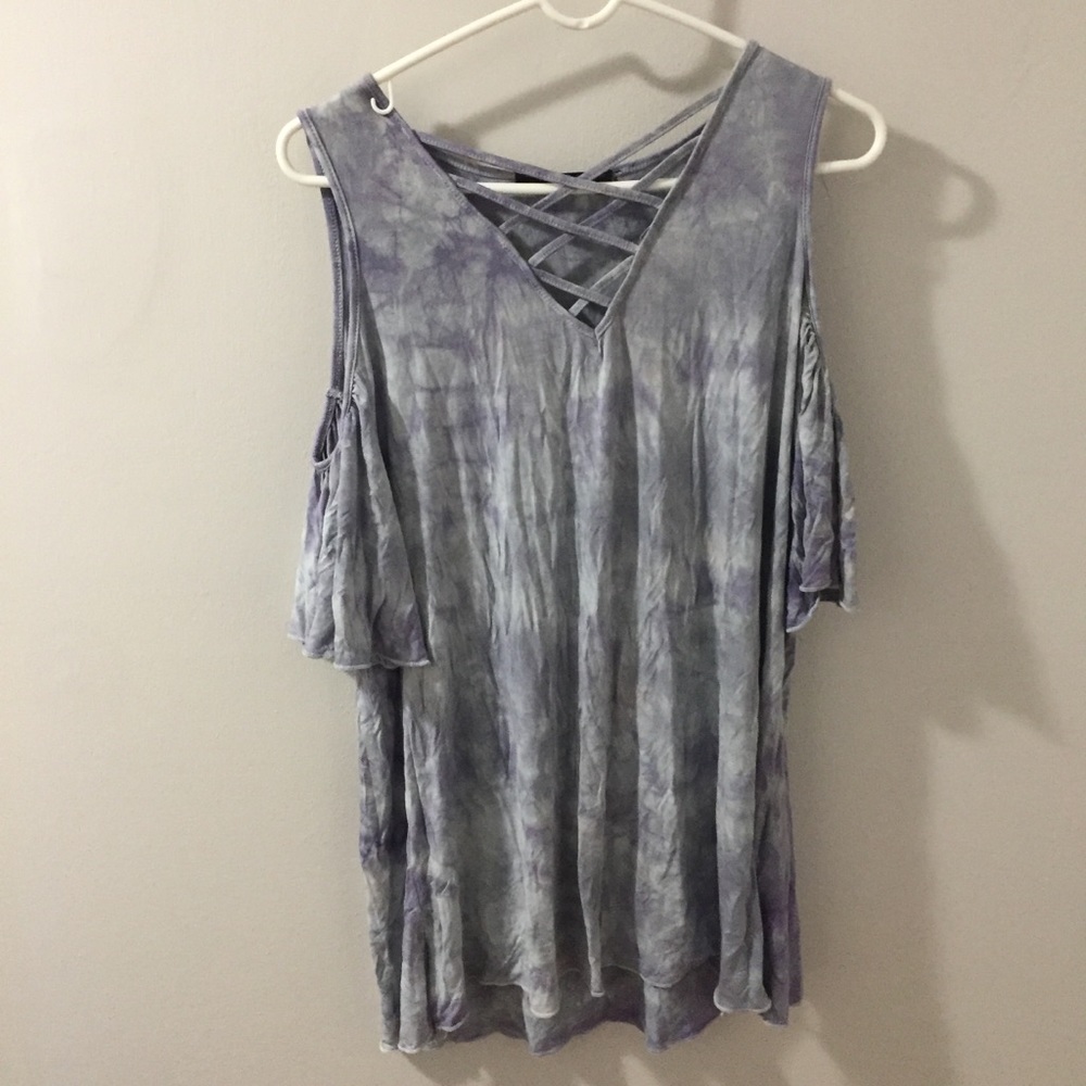 Cold shoulder top